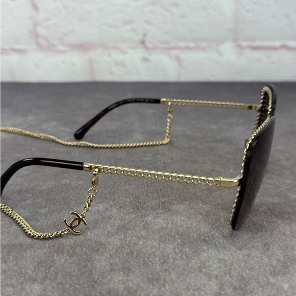 Chanel Square Sunglasses with CC Chain 4244 main image 10